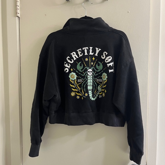 Octopied Mind Secretly Soft Black 1/4 Short Zip Sweater - Picture 3 of 6